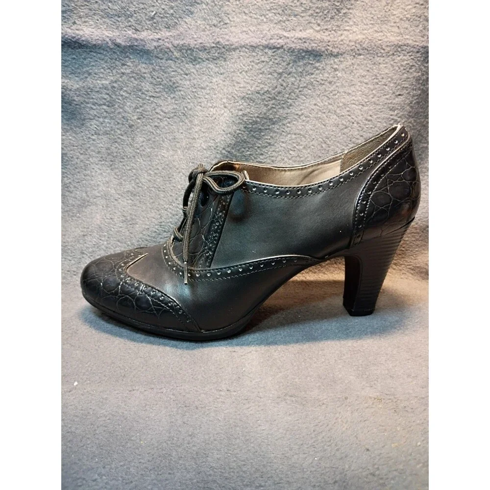 Witchy Dark Academia Oxford Heels Black Brogue Lace Up Naturalizer 7.5